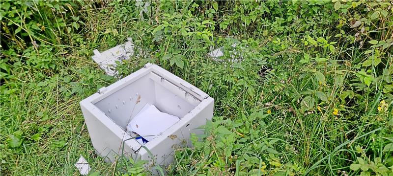 Erlebt Bad Harzburg wieder eine Einbruchserie? In der Molkenhaus-Gaststätte ist der Sachschaden, den die Einbrecher verursachen hoch. Noch schlimmer ist aber der Verlust der Wochenend-Einnahmen in Höhe von mehreren Tausend Euro, die im Tresor lagerten, den die Täter im Freien aufgebrochen haben. Foto: Privat