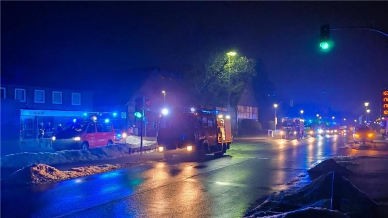 In der Nacht von Mittwoch auf Donnerstag soll es in einem Wohnhaus zu einer Explosion gekommen sein.