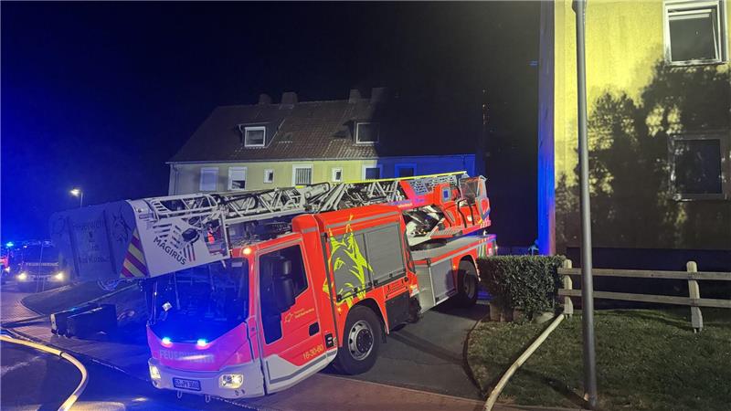 Wohnungsbrand in Bündheim: Bewohner evakuiert, Polizei ermittelt In der Nacht zu Samstag geriet in Bündheim eine Wohnung in Brand.