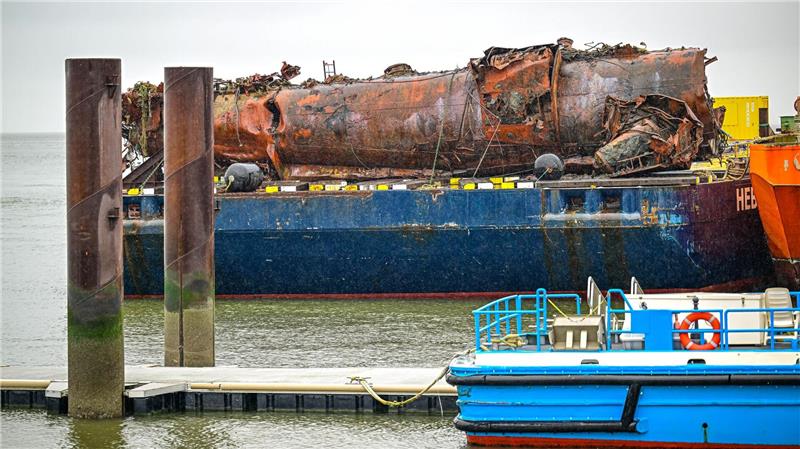 Historiker: Begründete Vermutung zum Untergang von U16 In der Nacht zum Montag haben Experten einen Teil des Wracks aus der Nordsee geborgen.