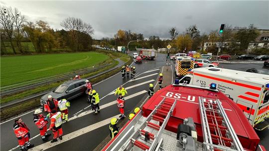 In der Nähe von Seesen kam es bei einem Verkehrsunfall zu einem Massenanfall von Verletzten.
