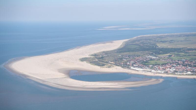 Fridays for Future demonstriert auf Borkum gegen Gasbohrung In der Nordsee vor Borkum soll Erdgas gefördert werden. (Illustration)