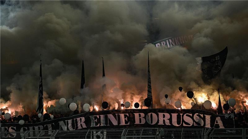 Borussia Dortmund siegt zum Geburtstag 2:0 gegen Gladbach In der Partie steckte große Brisanz.