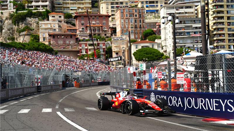 Glück mit Kardashian: Hamilton spürt endlich Ferrari-Liebe In der WM ist Lewis Hamilton jetzt Zweiter.