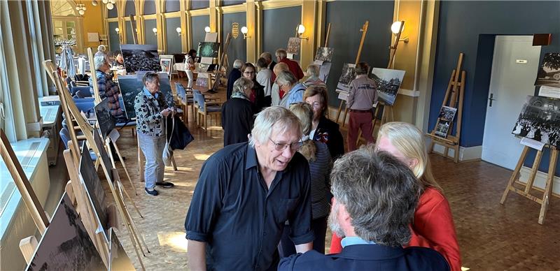 Kulturbummel führt vom Gestüt bis hinauf zum Burgberg In der Wandelhalle stellt der Geschichtsverein historische Aufnahmen aus Bad Harzburg aus, dort wird die Meile auch offiziell eröffnet.