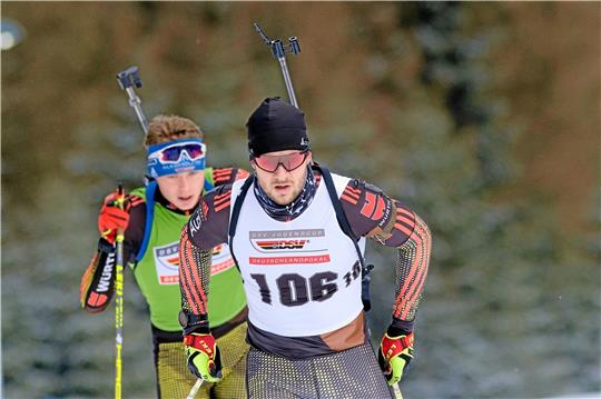 In der Warteschleife: Danilo Riethmüller nimmt im Dezember einen neuerlichen Anlauf, um sich einen Platz im deutschen Aufgebot für den IBU-Cup der Biathleten zu sichern. Fotos: Drechsler