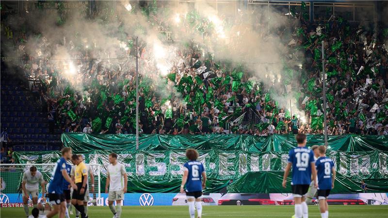 In der ersten Halbzeit hatten die Gäste aus Bremen die besseren Chancen. 