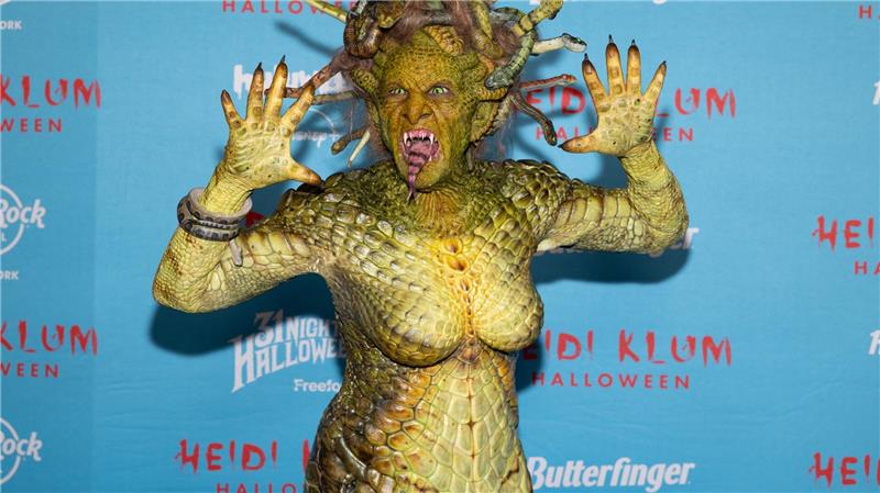Heidi Klum als monströse Medusa - Tom zu Stein erstarrt In der griechischen Mythologie konnte Medusa mit ihrem Blick versteinern.