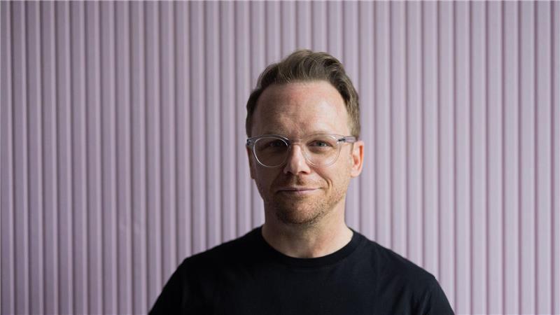 In der neuen RTL-Quizshow tritt ein Kandidat gegen ein 200-köpfiges Publikum an und muss bei Schätzfragen besser liegen als die kollektiven Antworten.