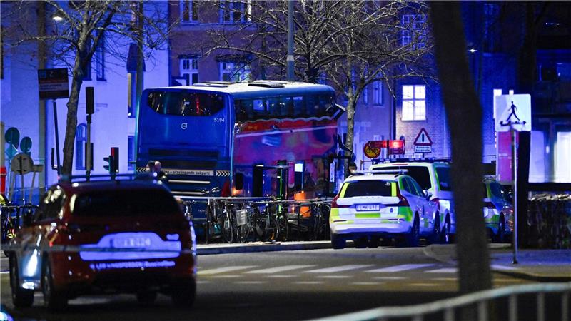 In der schwedischen Hauptstadt Stockholm hat es einen schweren Busunfall gegeben.