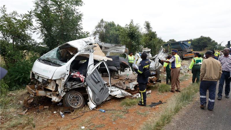 In der südafrikanischen Stadt Vanderbijlpark, in der Nähe von Johannesburg, wurden 13 Kinder bei einem Schulbus-Unfall getötet.