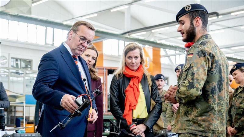 Pistorius plant Milliarden-Investitionen in Drohnenabwehr In die Drohnenabwehrfähigkeiten der Bundeswehr möchte Verteidigungsminister Boris Pistorius deutlich investieren.