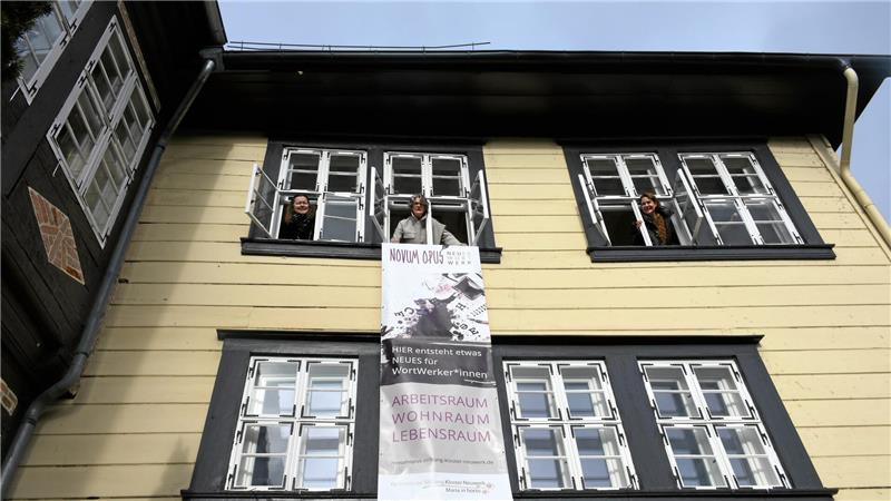 Hank Zerbolesch wird Neuwerks nächster Wortwerker In die Stadtschreiberwohnung in Neuwerk wird Mitte August der 44-jährige Wuppertaler Hank Zerbolesch einziehen.