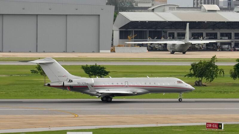 In diesem Flugzeug wurde Julian Assange vermutet.