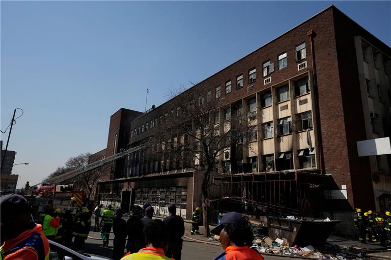 Nach Feuer mit 76 Toten: Verdächtiger gefasst In diesem Gebäude in Johannesburg starben bei einem Großbrand vor rund fünf Monaten 74 Menschen.
