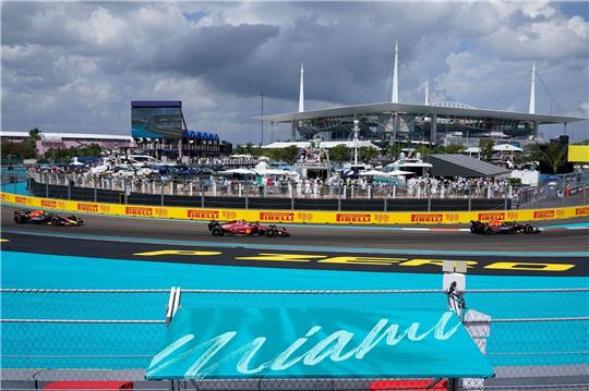 In diesem Jahr gelten Max Verstappen und sein Teamkollege Sergio Pérez als die Topfavoriten.