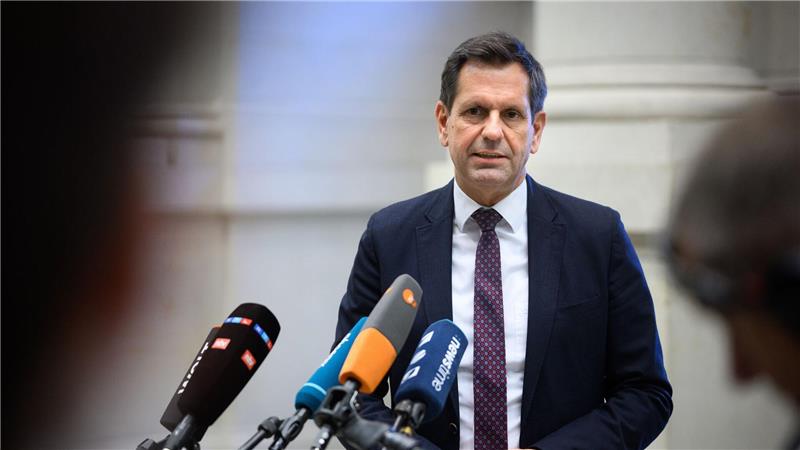 In diesem Jahr müsse die Wirtschaft wieder ins Zentrum politischer Debatten rücken, fordert Ministerpräsident Lies. (Archivbild)