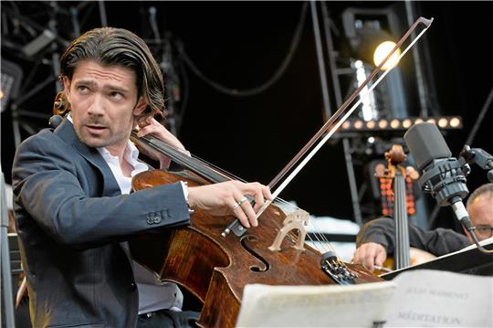 In diesem Jahr spielen Philharmonia Frankfurt mit Gautier Capuçon am Violoncello das Eröffnungskonzert. Foto: Anthony Anex