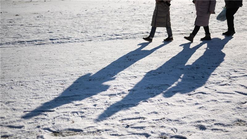In diesen Tagen keine Seltenheit: klamme Zehen und Finger.