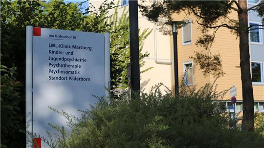 In dieser LWL-Klinik soll eine 13-Jährige eine Betreuerin angegriffen und verletzt haben. (Archivbild)