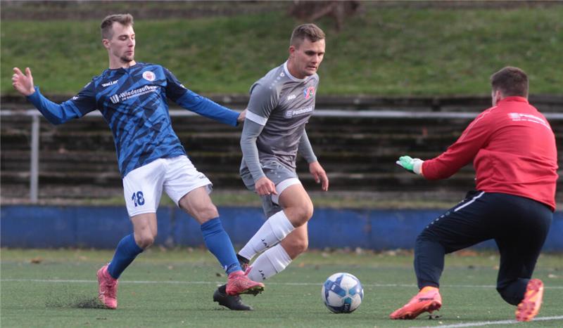 In dieser Szene kann Marvin Weiske (l.) nichts mehr ausrichten, nach dem Seitenwechsel wird er mit einem Doppelpack zum Matchwinner für den GSC 08 gegen den FC Ilsetal.
