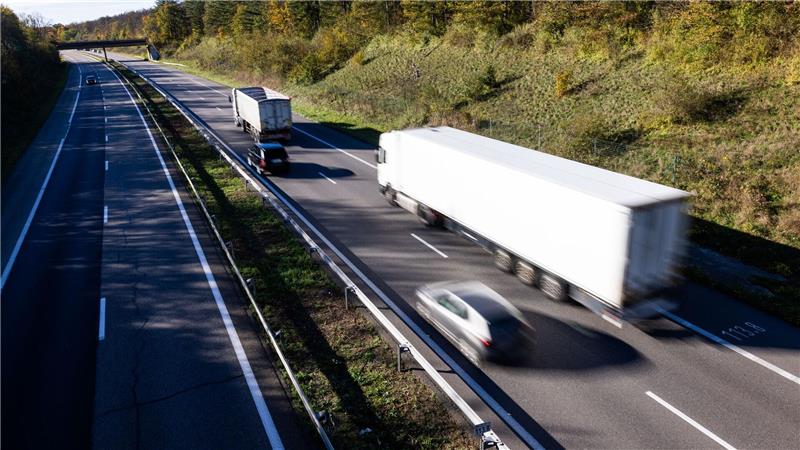 Französische Fahnder stoppen Lkw mit 1,3 Tonnen Kokain In einem aus Spanien kommenden Lastzug haben französische Fahnder 1,3 Tonnen Kokain entdeckt. (Symbolbild)