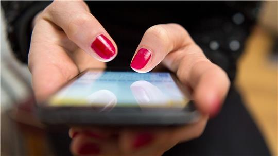 In einem sogenannten Love-Scamming-Prozess in Hannover wird ein 35-Jähriger zu vier Jahren und drei Monaten Gefängnis verurteilt. (Symbolbild)