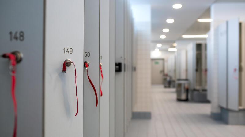 12-Jährige in Braunschweiger Schwimmbad vergewaltigt? In einer Umkleidekabine im Braunschweiger Stadtbad Wasserwelt soll es zu einer Vergewaltigung an einer 12-Jährigen gekommen sein.