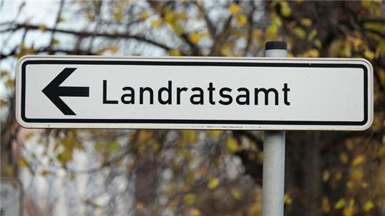 In einer überarbeiteten internen Verwaltungsvorschrift nutzt der Landkreis Rotenburg (Wümme) allein weibliche Dienstbezeichnungen. (Symbolbild)