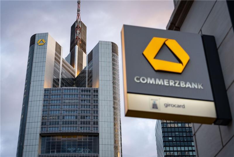 «In einigen Jahren haben Sie rein inhaltlich kaum noch einen Grund, in eine Filiale zu kommen», sagt Commerzbank-Privatkundenchef Thomas Schaufler.