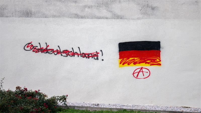 In einigen Punkten unterscheidet sich die Sicht der befragten Ostdeutschen. (Symbolbild)