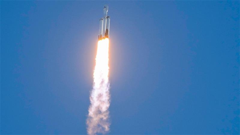 In etwa einem Monat soll das Teleskop seine rund 1,6 Millionen Kilometer von der Erde entfernte Umlaufbahn erreichen.