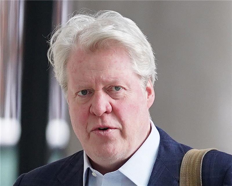 Prinzessin Dianas Bruder: Wurde im Internat missbraucht In seinen Memoiren schildert Earl Spencer die sexuellen Übergriffe und Schläge, die er in Maidwell Hall erlitt und die ihn lebenslang mit «Dämonen» zurückließen.