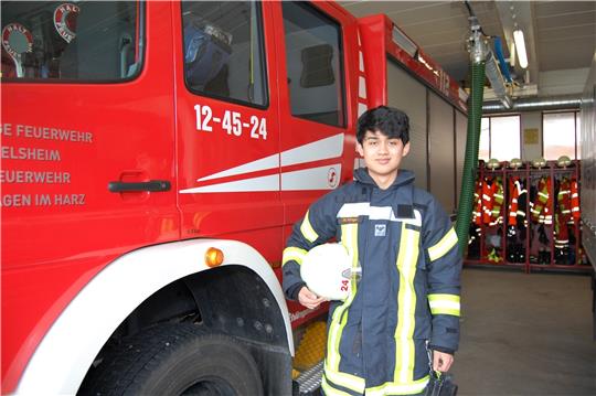 In seiner Freizeit engagiert sich Mario Röttger (17) für die Feuerwehr. Foto: Heinichen