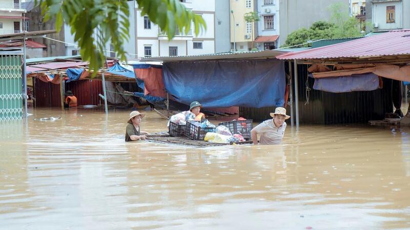 In vielen Gebieten stand das Wasser brusthoch.