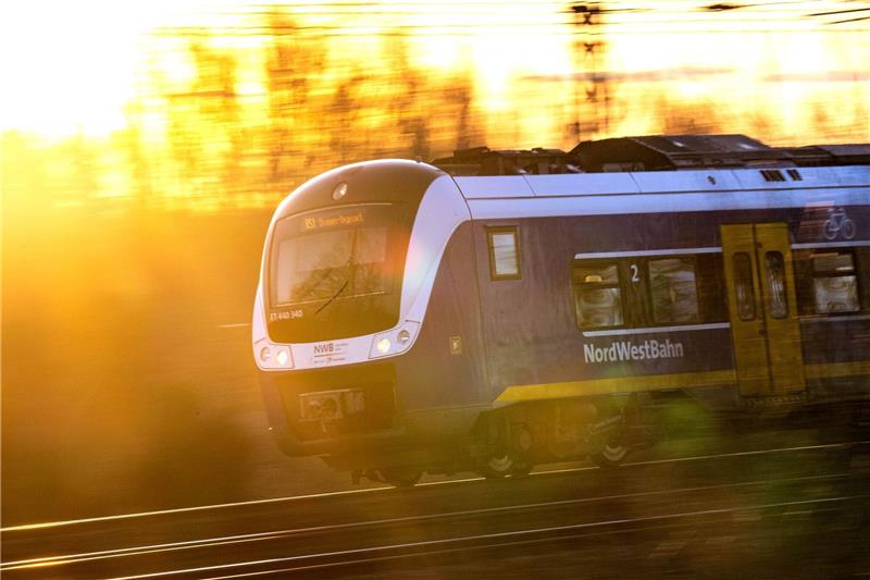 ADAC-Umfrage: Hier sind Bahn- und Buskunden meist zufrieden In vielen Städten sind die Menschen mit mit dem öffentlichen Nahverkehr zufrieden.