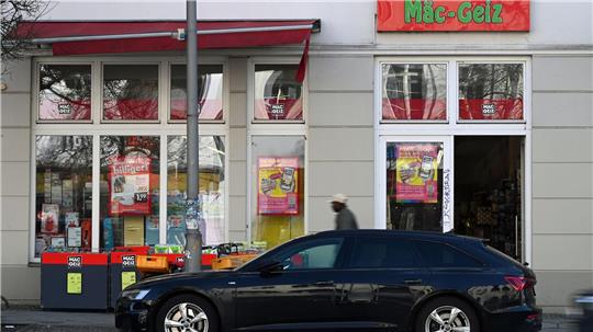 In vielen ostdeutschen Städten gibt es Filialen der Kette Mäc Geiz.