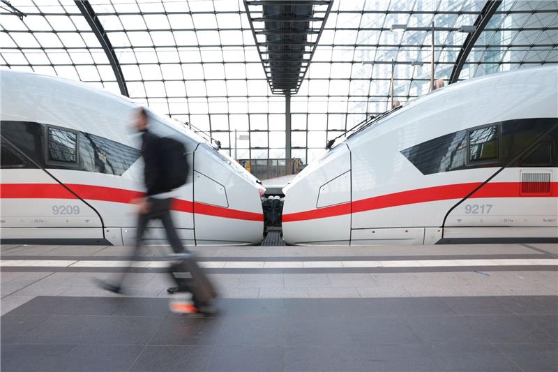 ICE von Berlin nach Paris: Welche Strecke wird's? In wenigen Monaten soll eine umsteigefreie Verbindung Reisende von Berlin direkt nach Paris bringen.