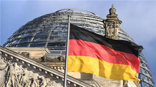 In zwei Wochen wird der Bundestag neugewählt - die Rangfolge der Parteien in der Wählergunst blieb laut Umfragen zuletzt weitgehend stabil. (Archivbild)