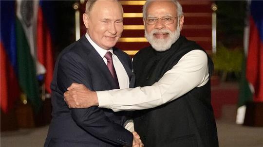 Indiens Premierminister Narendra Modi nennt Kremlchef Putin seinen Freund, in Moskau wollen sie auch über den russischen Angriffskrieg gegen die Ukraine sprechen. (Archivbild)