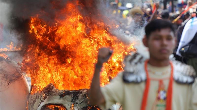 Indigene nehmen in Brasília während des jährlichen „Acampamento Terra Livre“ (Camp freie Erde) an einer Kundgebung teil.