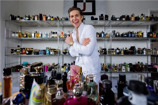 Influencer Jeremy Fragrance: «Teilweise entstehen Tiktok-Videos, die viral gehen, bei meiner Oma zum Beispiel im Treppenhaus».