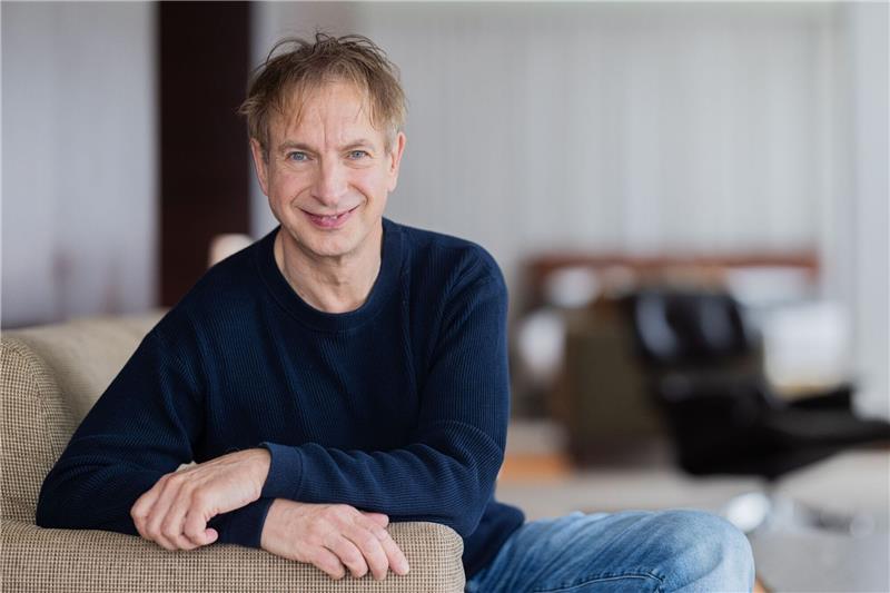 Ingolf Lück freut sich über Berufswahl seiner Tochter Ingolf Lück gibt den Staffelstab in der Familie weiter.