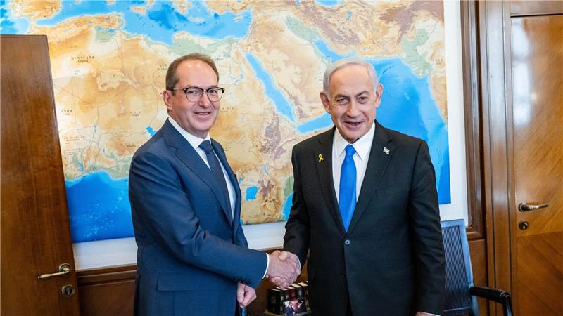 Dobrindt bei Netanjahu: Unterstützung für Angriffe auf Iran Innenminister Dobrindt stellt sich hinter die Angriffe Israels auf die iranischen Atomanlagen