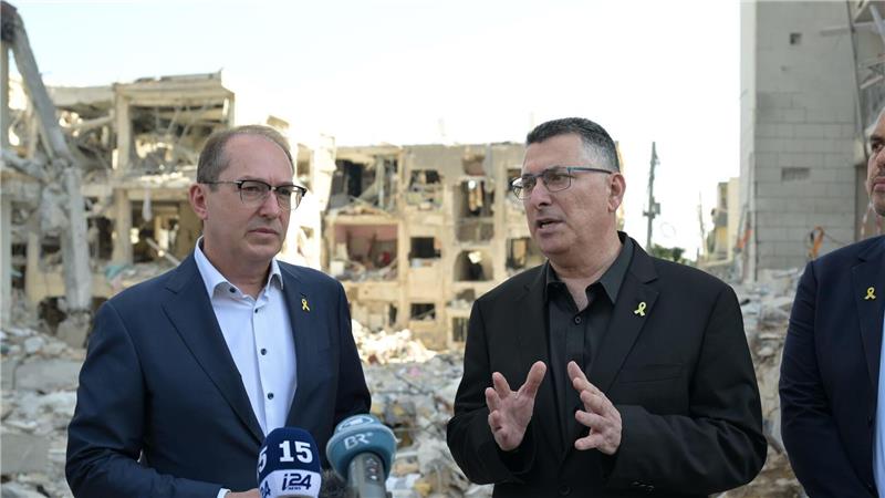 Dobrindt bei Netanjahu: Unterstützung für Angriffe auf Iran Innenminister Dobrindt stellt sich hinter die Angriffe Israels auf die iranischen Atomanlagen