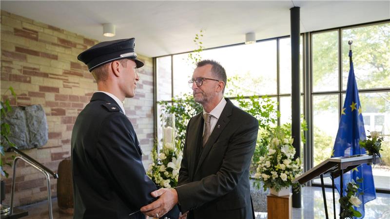 Sechs Schüsse trafen getöteten Polizisten im Saarland Innenminister Jost kondoliert Polizisten.