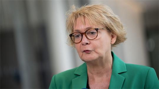 Innenministerin Behrens sieht die AfD als „mutmaßliche Verfassungsfeinde“.