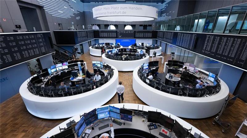 Innerhalb nur eines Jahres ist der Dax um rund 3.000 Zähler gestiegen. (Archivbild)