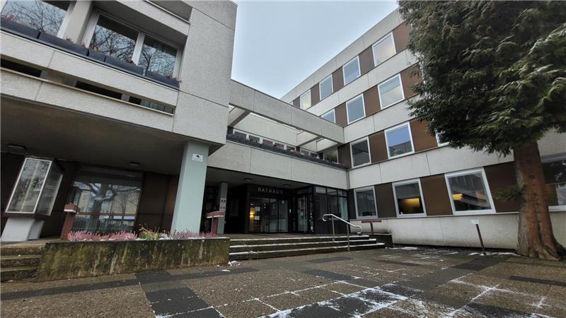 Bad Harzburg: An diesen Straßen und Gebäuden wird 2026 gebaut Ins Bad Harzburger Rathaus werden über mehrere Jahre insgesamt mehrere Hunderttausend Euro investiert. Umgesetzt werden damit Sanierungs- und Sicherheitsmaßnahmen.