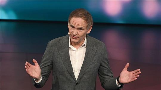 Intern warnte Konzernchef Oliver Blume bereits vor kurz vor der Quartalsbilanz: VW verdiene mit seinen Fahrzeugen nicht genügend Geld. (Archivbild)